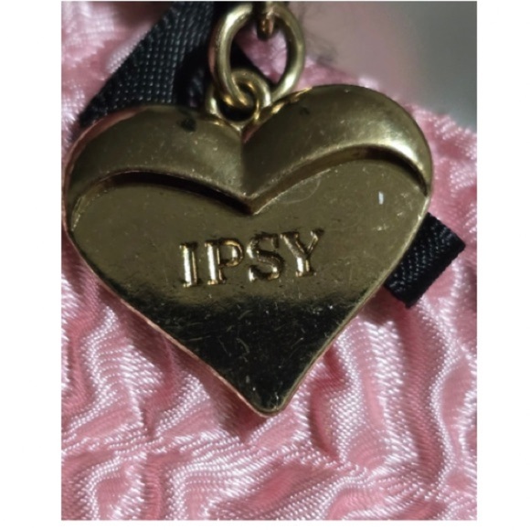 Ipsy Glam Bag February 2024 Elegant Pink Textured Women's Cosmetic Bag - Picture 2 of 7